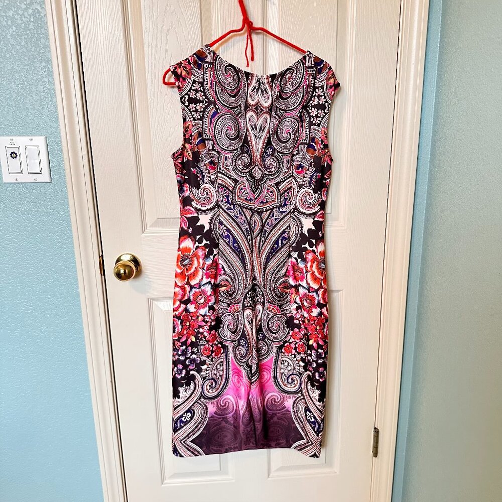 D-5 New York & Company Paisley Bodycon dress Sz. L